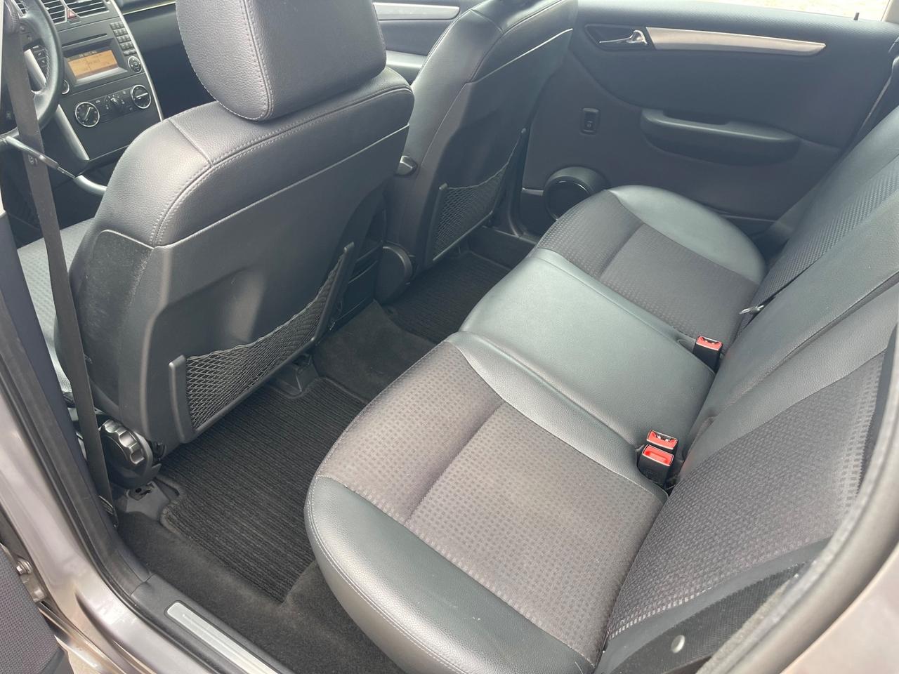Mercedes-benz B 180 AUTOMATIC Executive