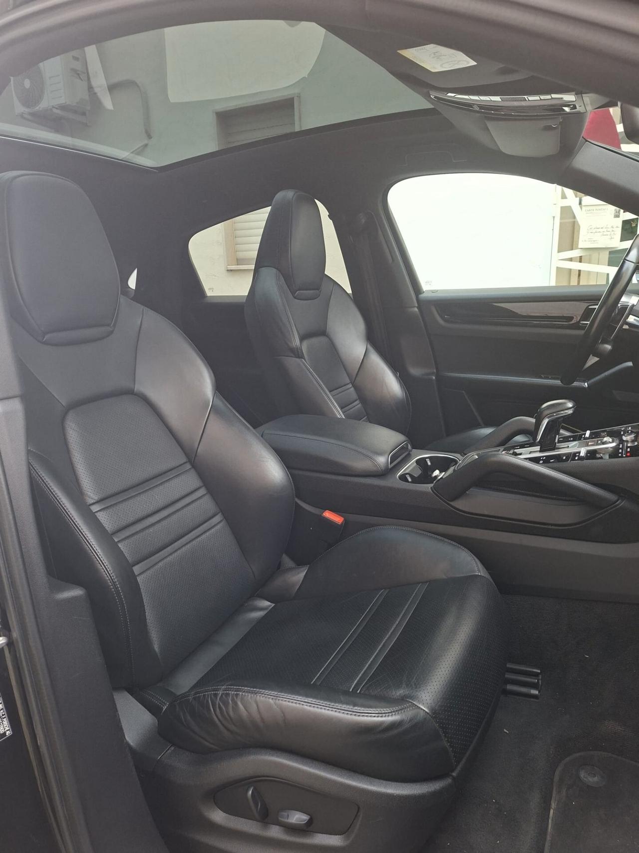 Porsche Cayenne 3.0 V6 E-Hybrid