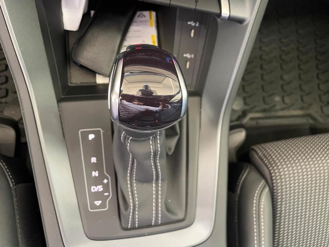 Audi Q3 TDI S tronic Identity Black