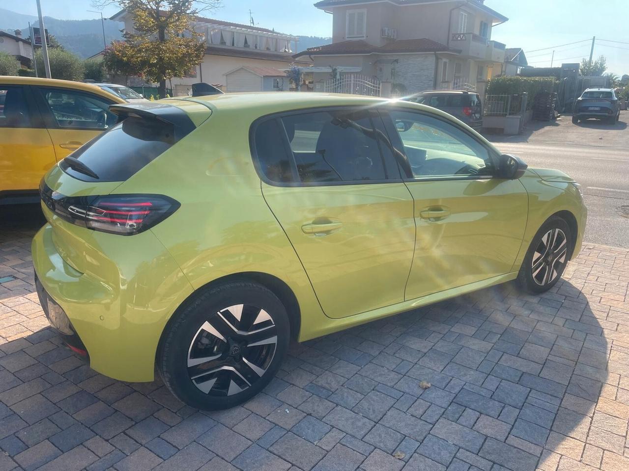 Peugeot 208 PureTech 100 Stop&Start 5 porte Allure
