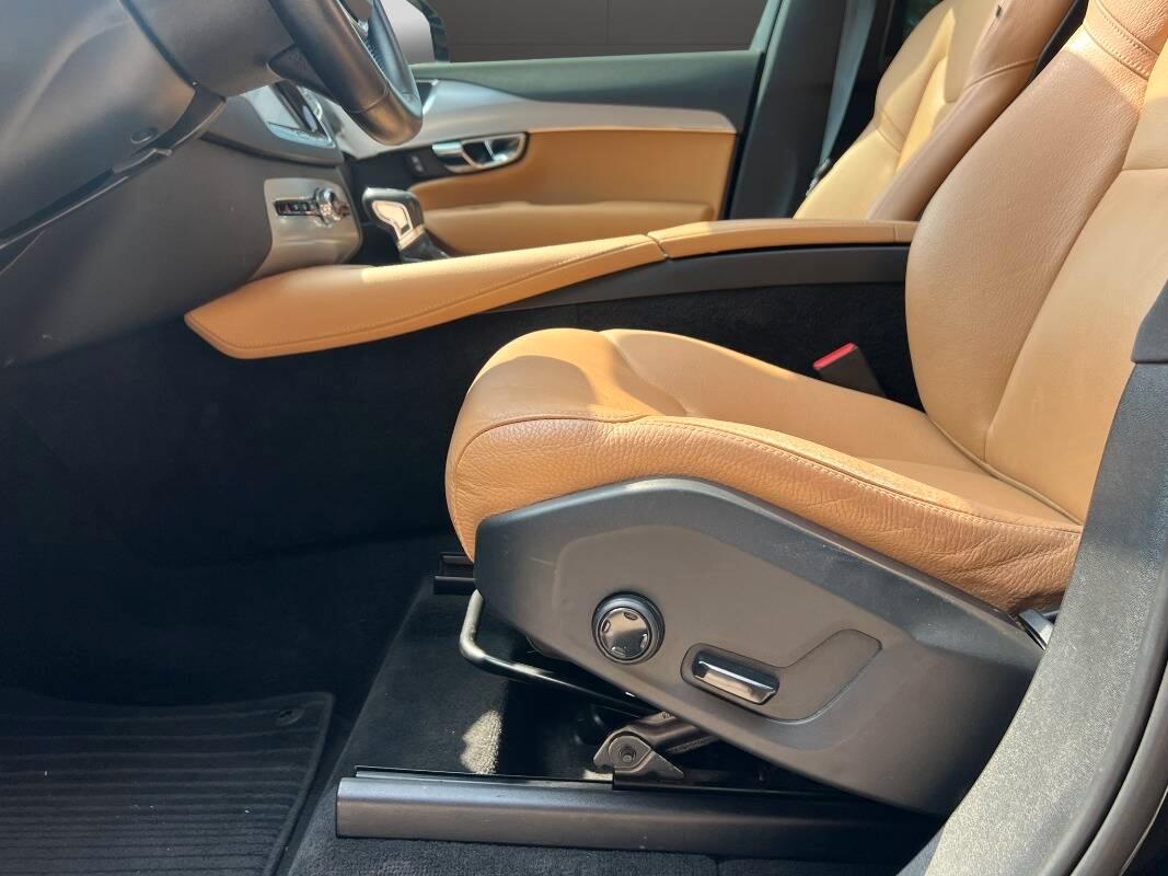 Volvo XC90 II 2015 XC90 2.0 D5 Momentum awd geartronic - TETTO