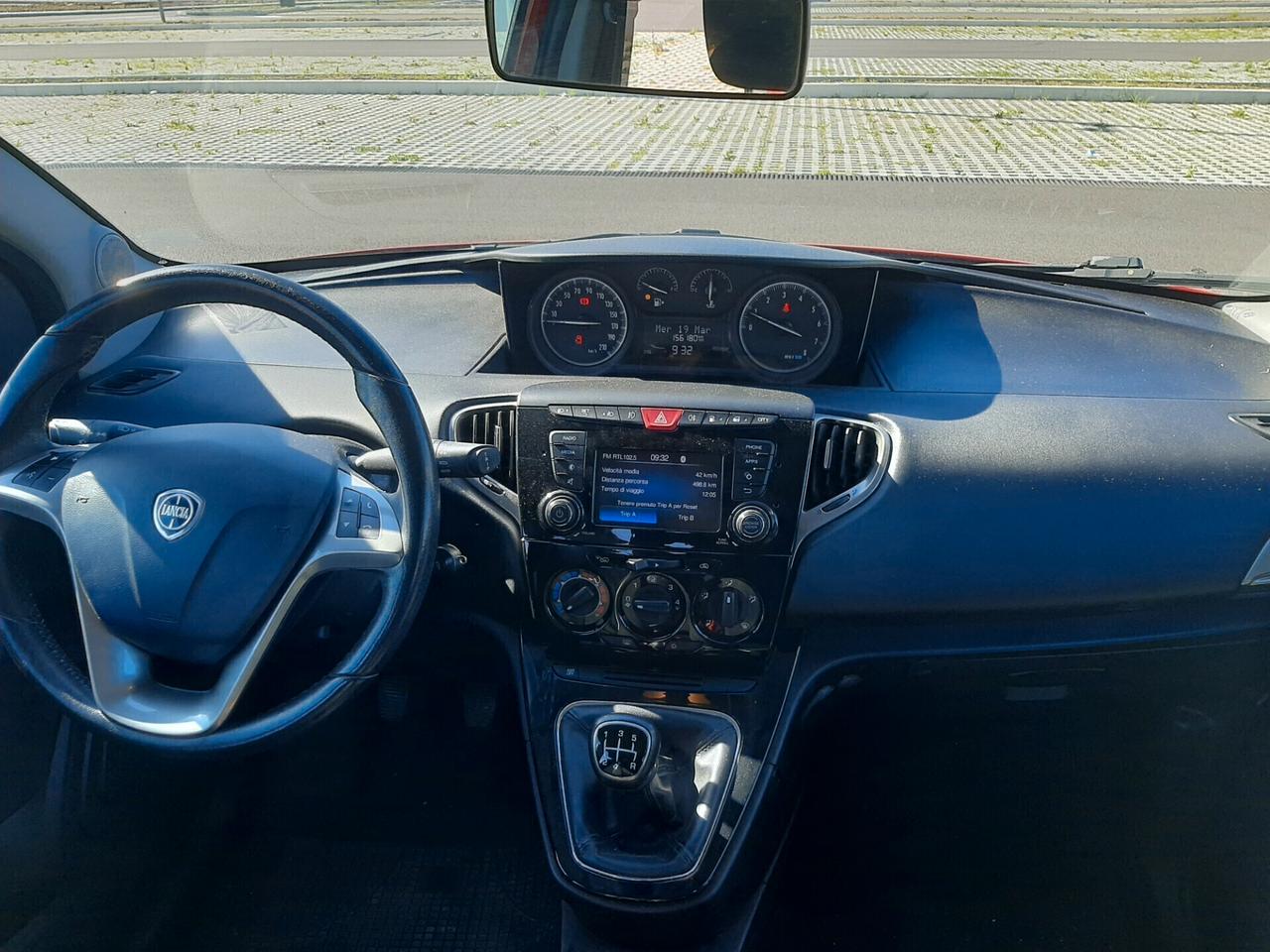Lancia Ypsilon 0.9 TwinAir 85 CV 5 porte Metano Ecochic Gold