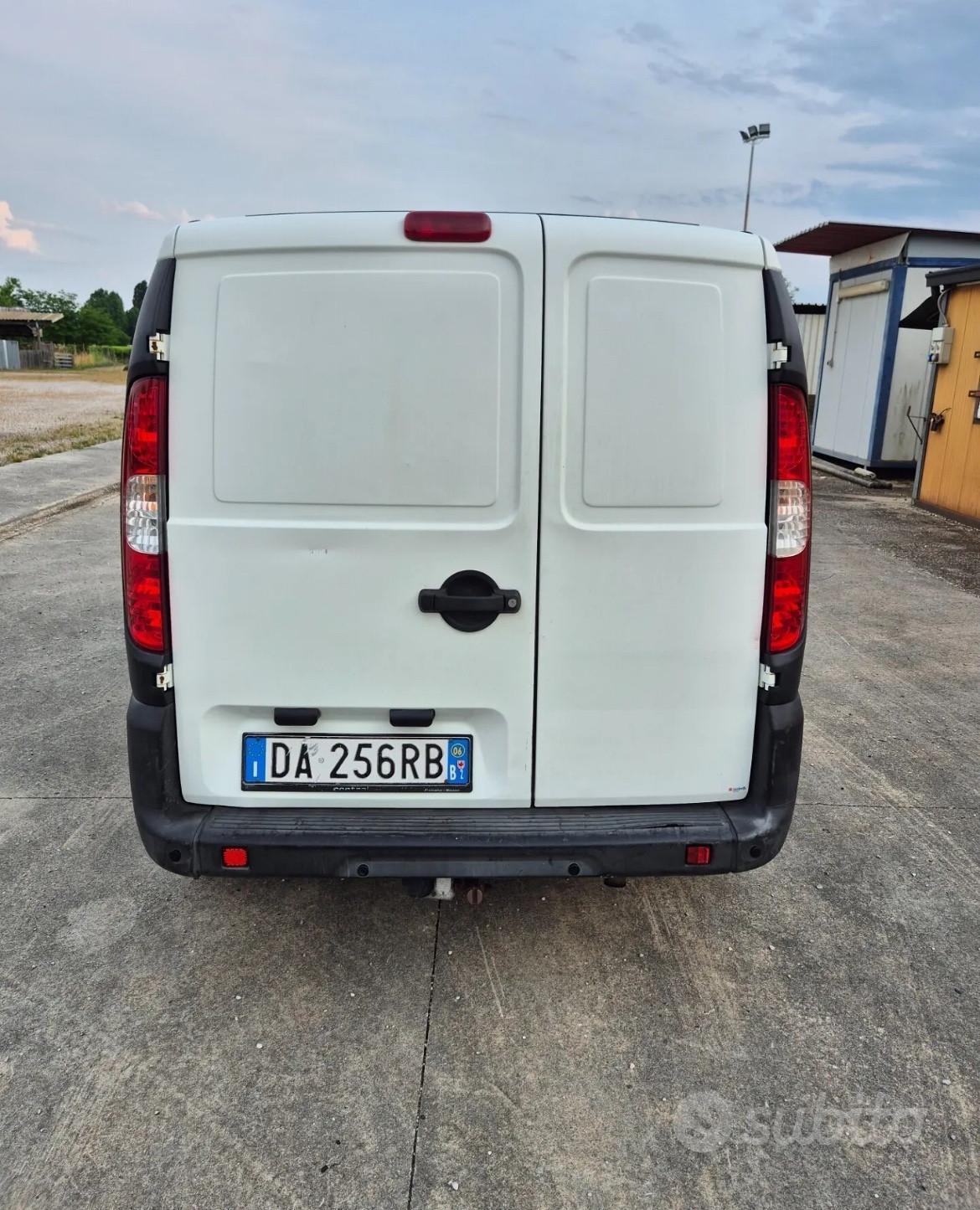 Fiat Doblo 1.9 JTD 105 cv solo 116 mila km gancio traino