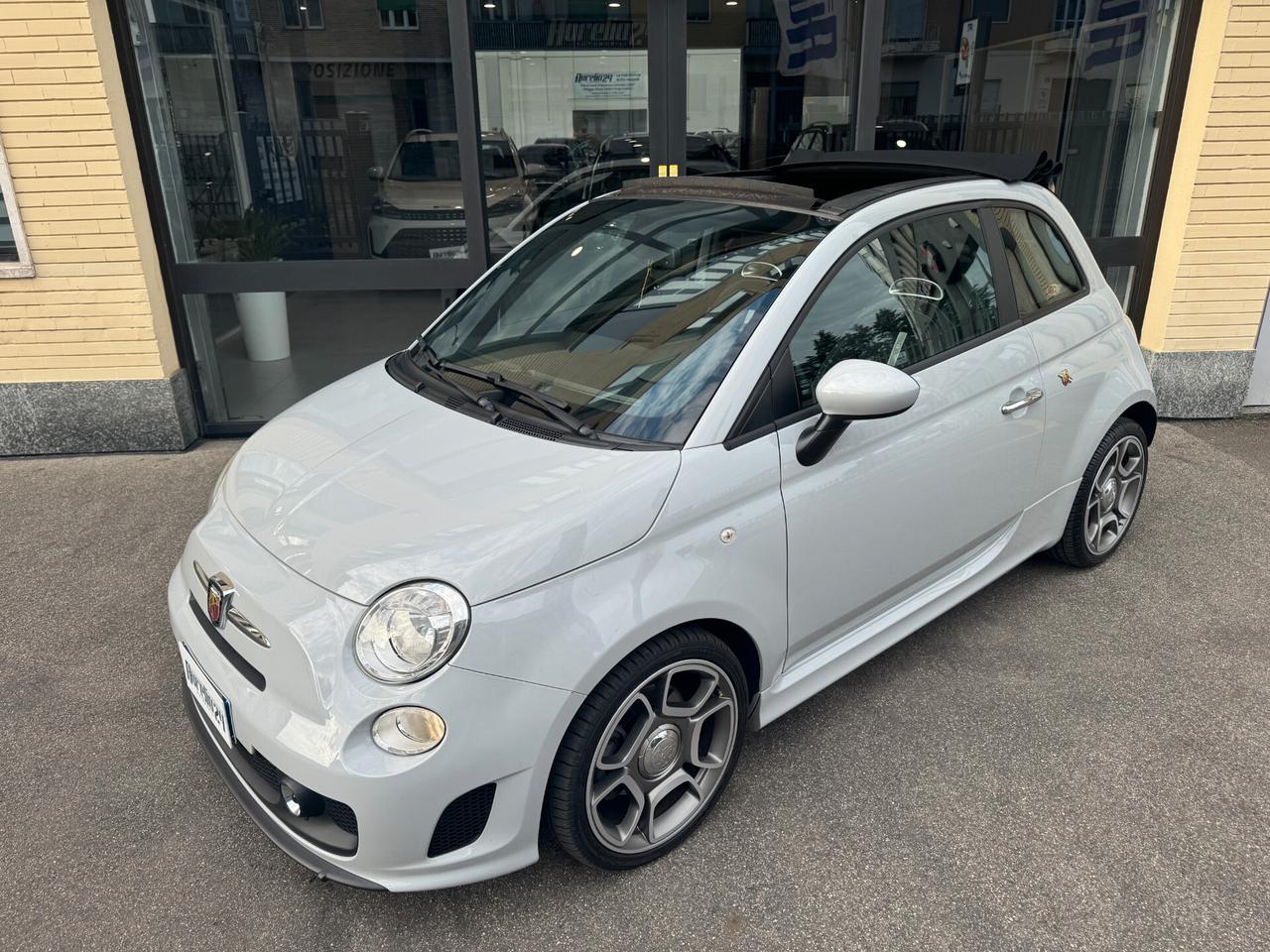 Abarth 500 CABRIO PARI AL NUOVO