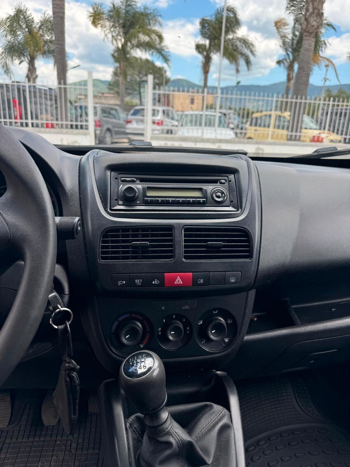 Opel Combo 1.6 CDTI 120CV PEDANA DISABILI