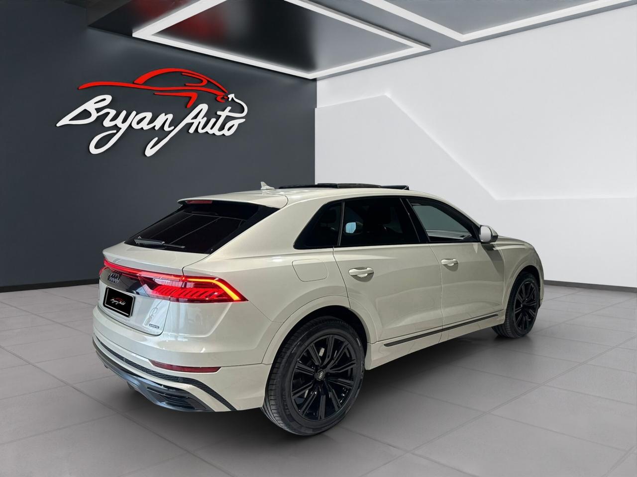 Audi Q8 50 TDI 286 CV quattro tiptronic S-LINE IVA ESPOSTA