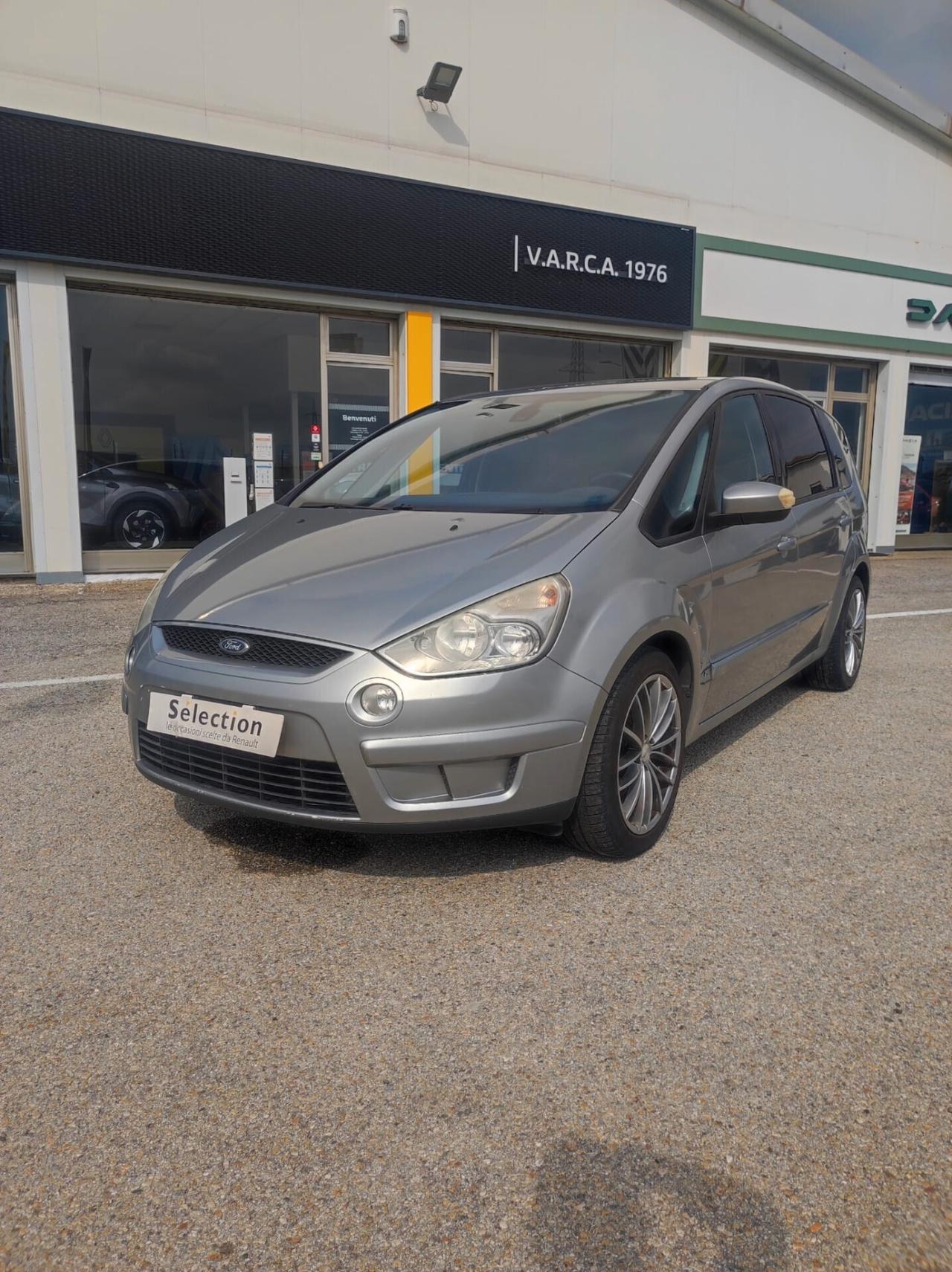 Ford S-Max Ghia