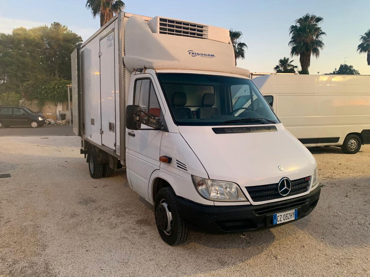 MERCEDES SPRINTER COIBENTATO REFRIGERATO DOPPIA TEMPERATURA