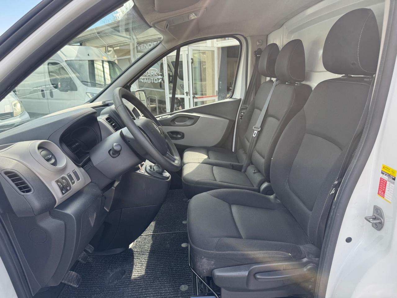 Renault Trafic T27 1.6dCi 125CV NETTO!!!