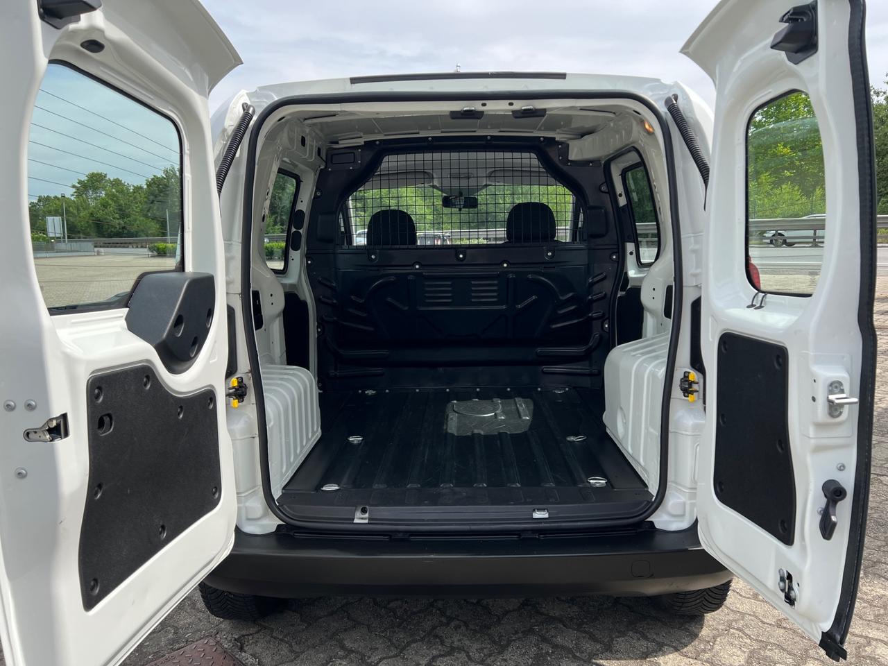 Fiat Fiorino 1.3 MJT 95CV Cargo SX