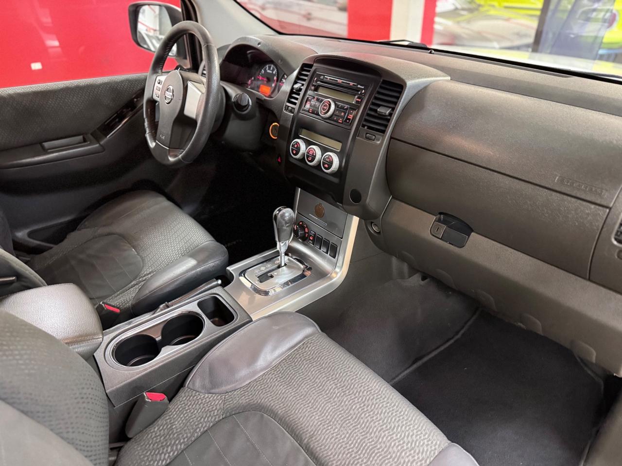 Nissan Navara PICK-UP 2.5 cdi 190cv Cab 4WD