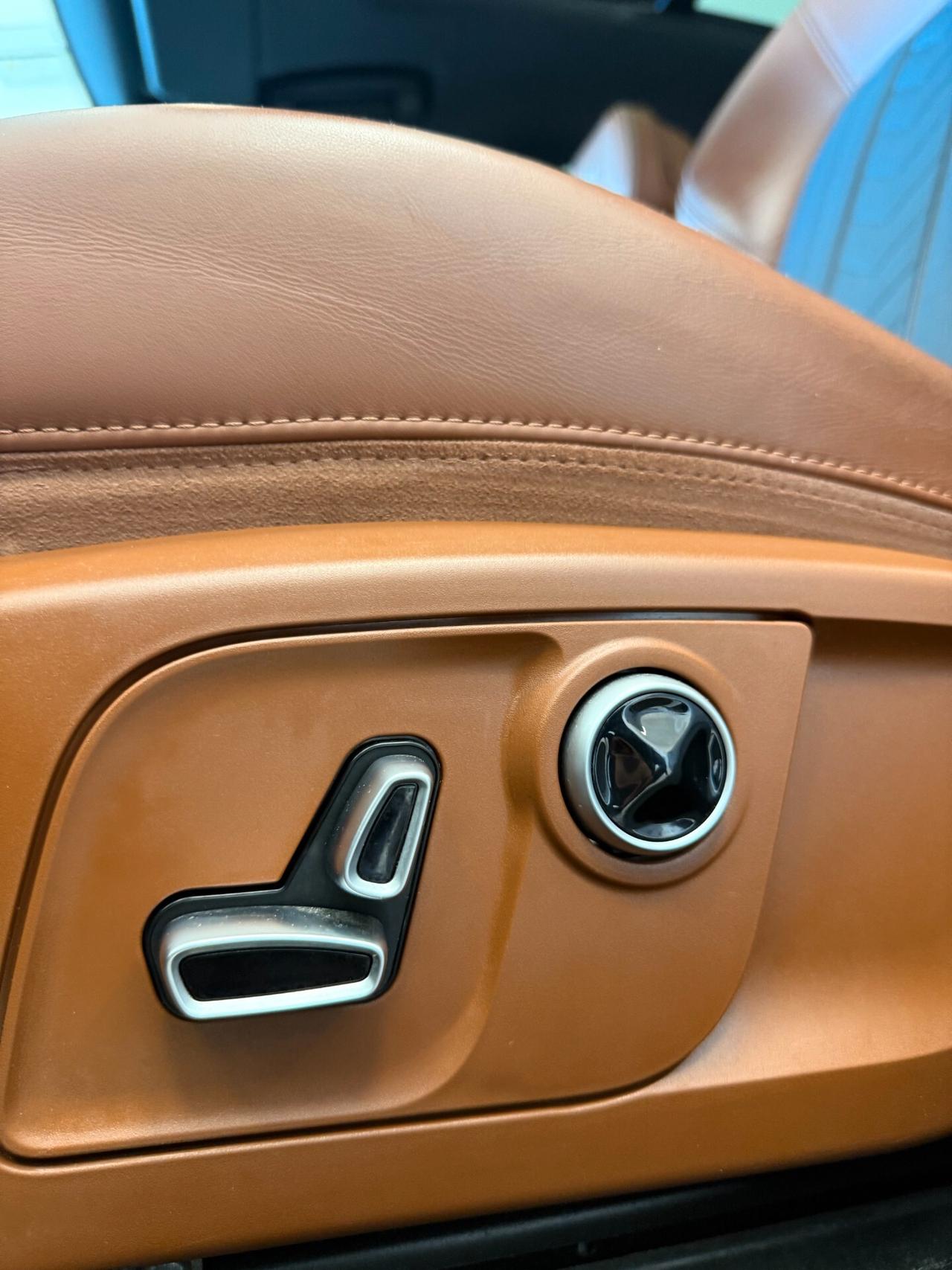 Maserati Levante 3.0 V6 Granlusso 250cv auto TETTO APRIBILE,APPLE CARPLAY,TELECAMERA,NAVIGATORE,PELLE