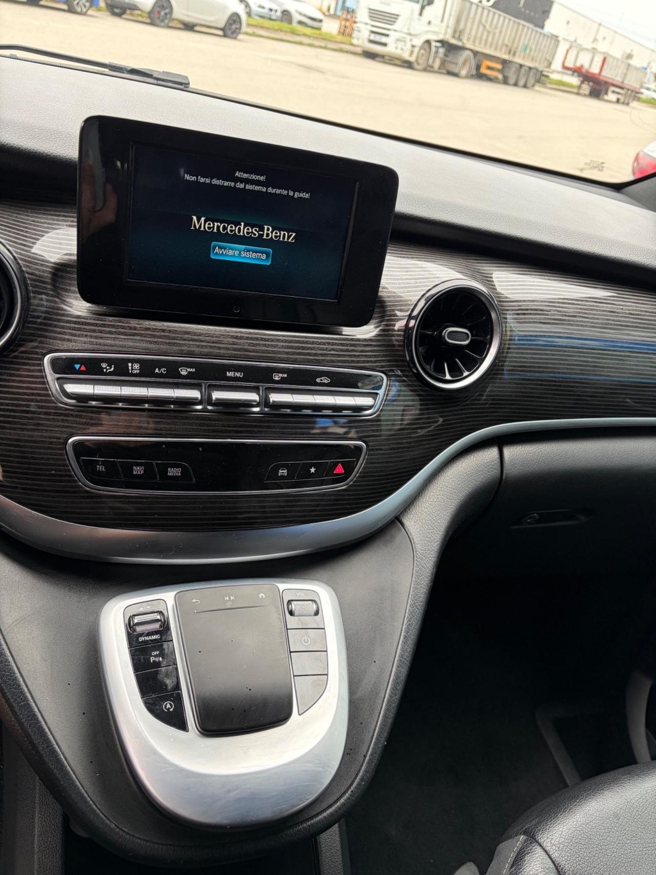 Mercedes-benz V 220 d Automatic 4Matic Premium Extralong