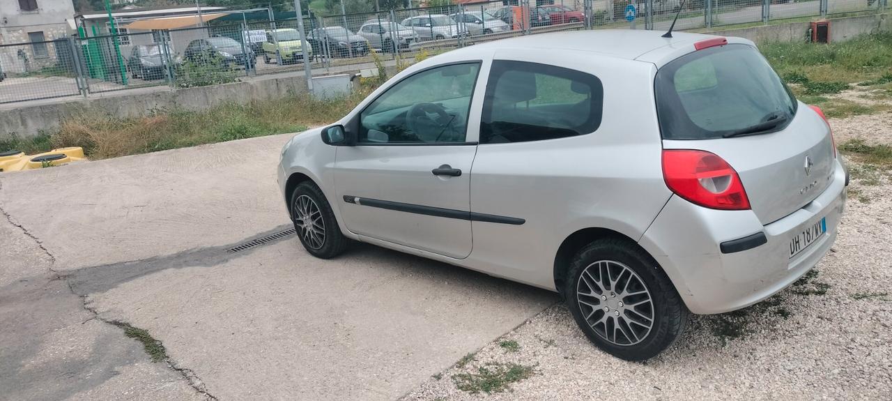 Renault Clio 1.5 dCi 70CV 3 porte Rip Curl