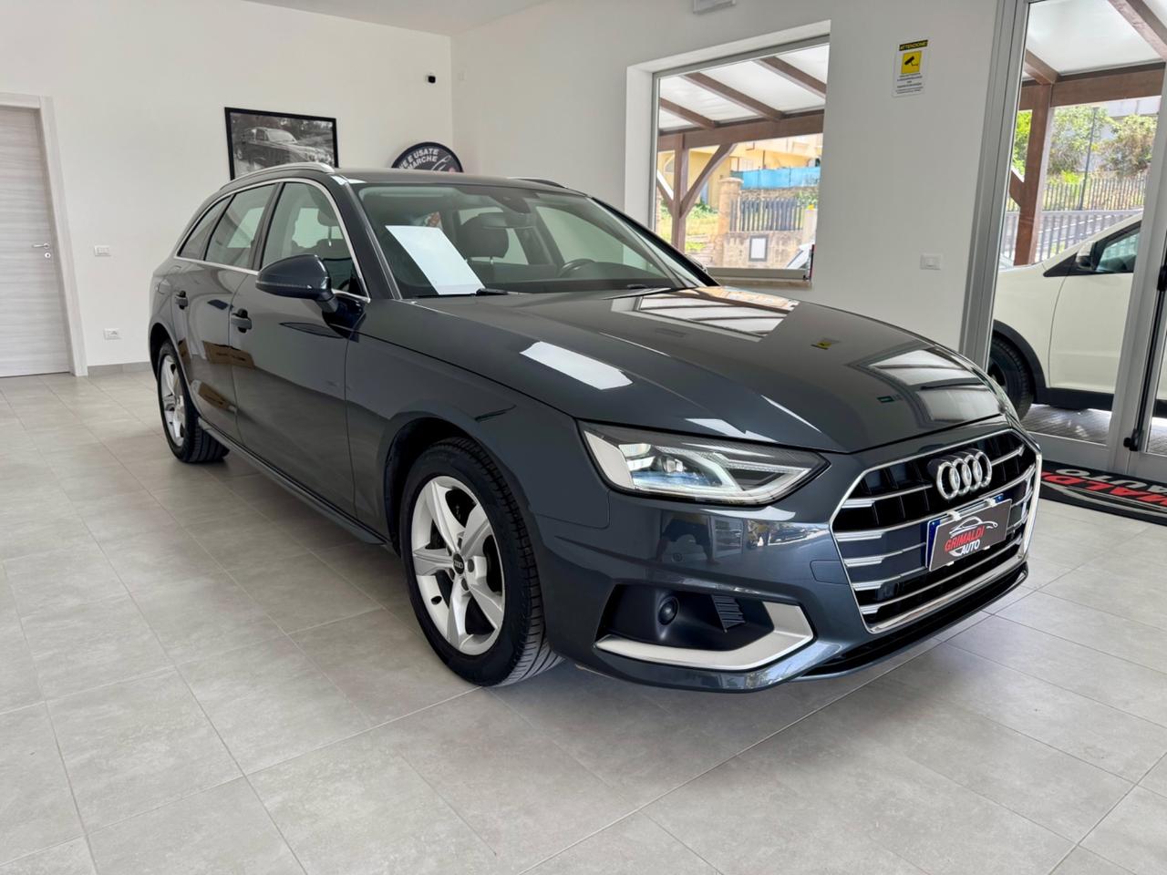 Audi A4 35 TDI/163 CV S tronic Business Advanced