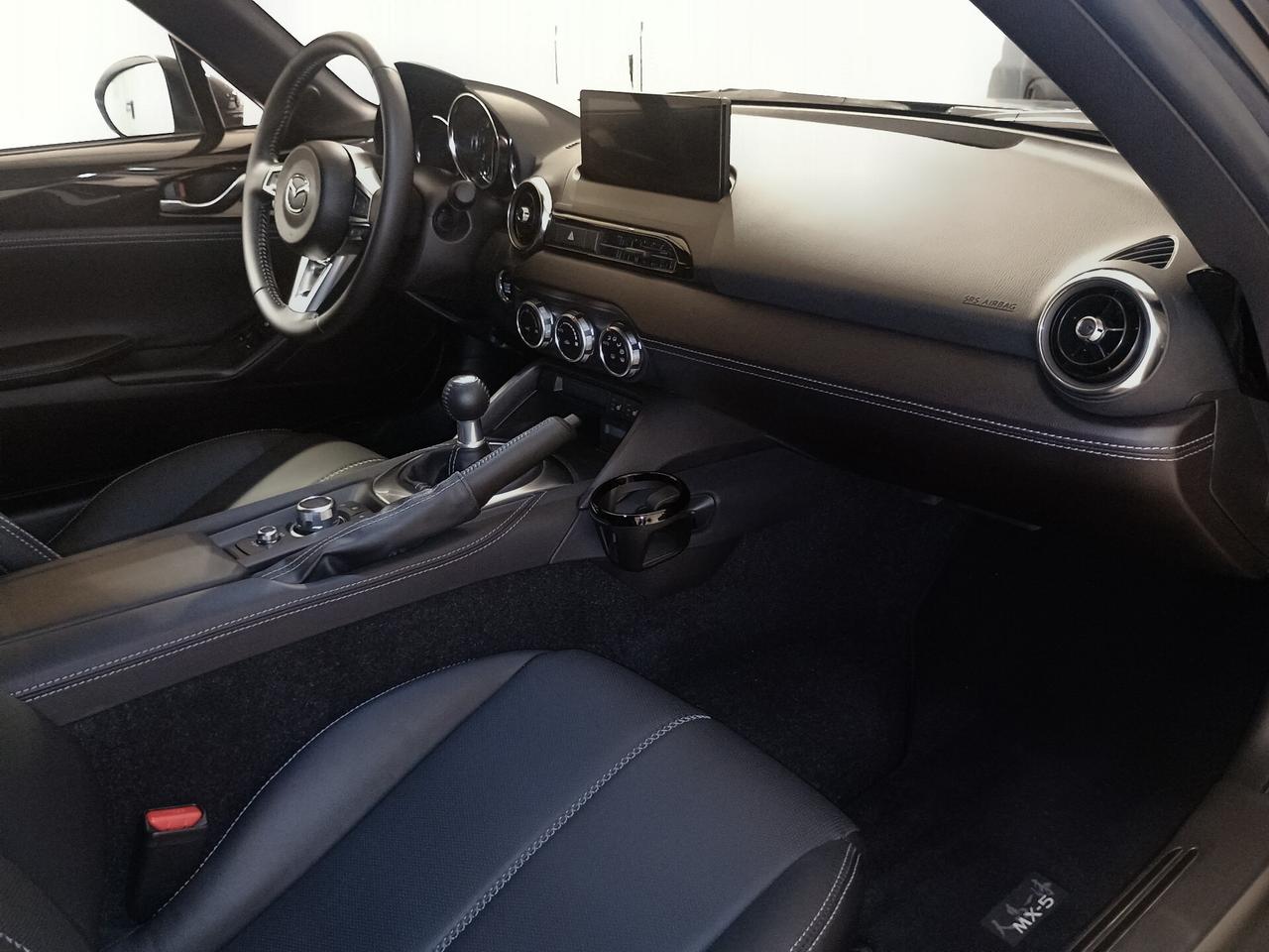 Mazda MX-5 1.5L Skyactiv-G Exclusive-Line