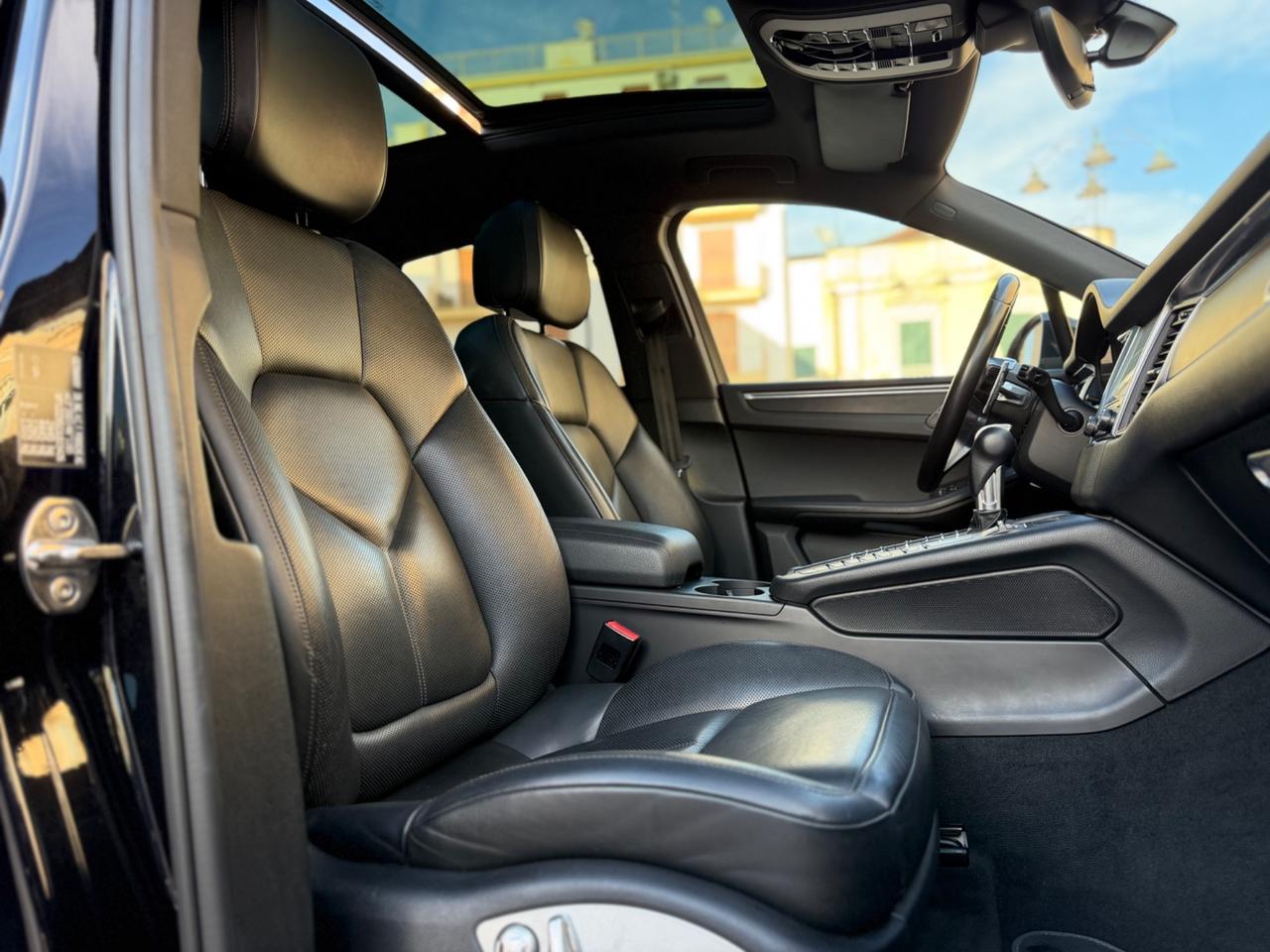 Porsche Macan 2.0 252 Cv PDK TETTO VENTILATI LED FULL