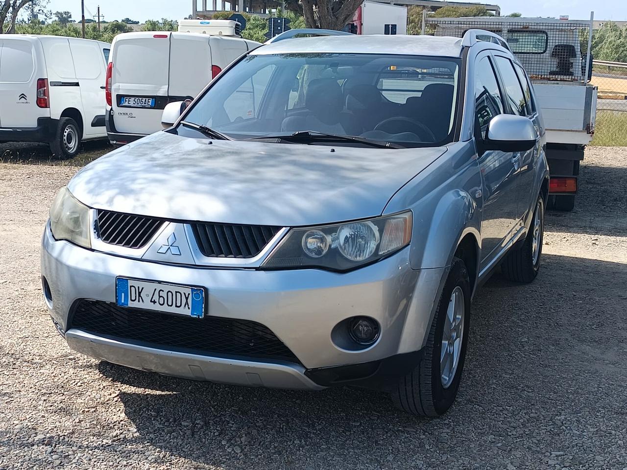 Mitsubishi Outlander 2007 - 2.0 DI-D autocarro Lb automobili