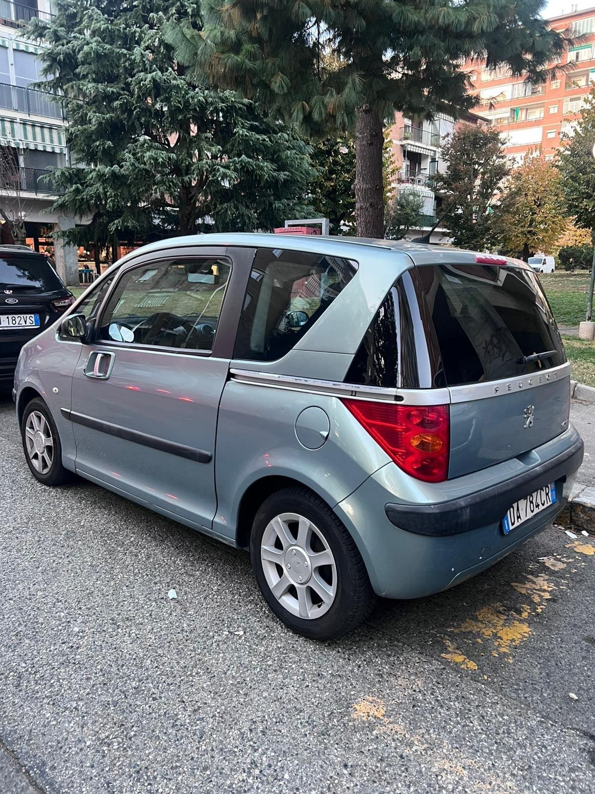 Peugeot 1007