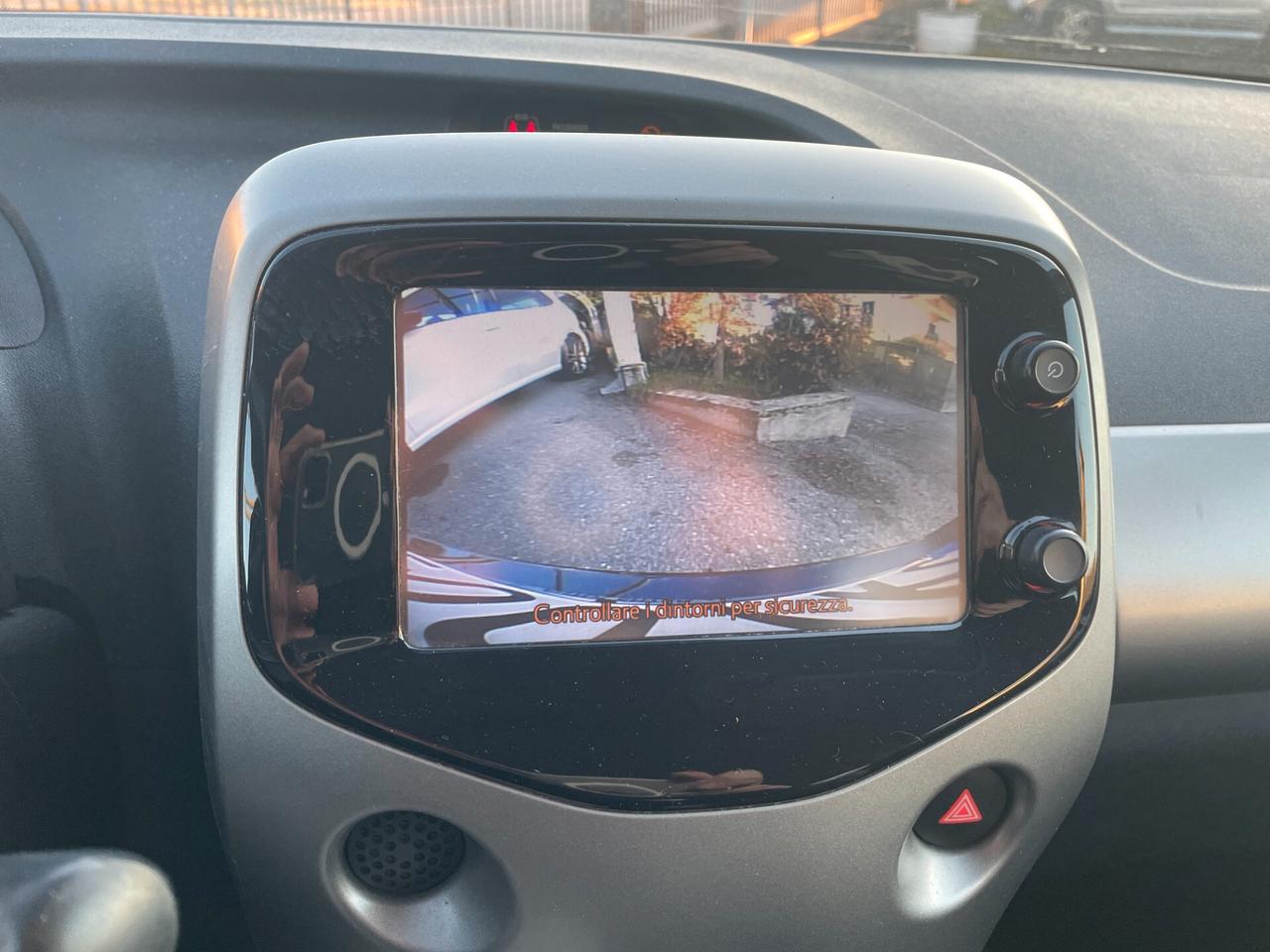 Toyota Aygo 1.0 VVT-i 69 CV 5 porte x-play