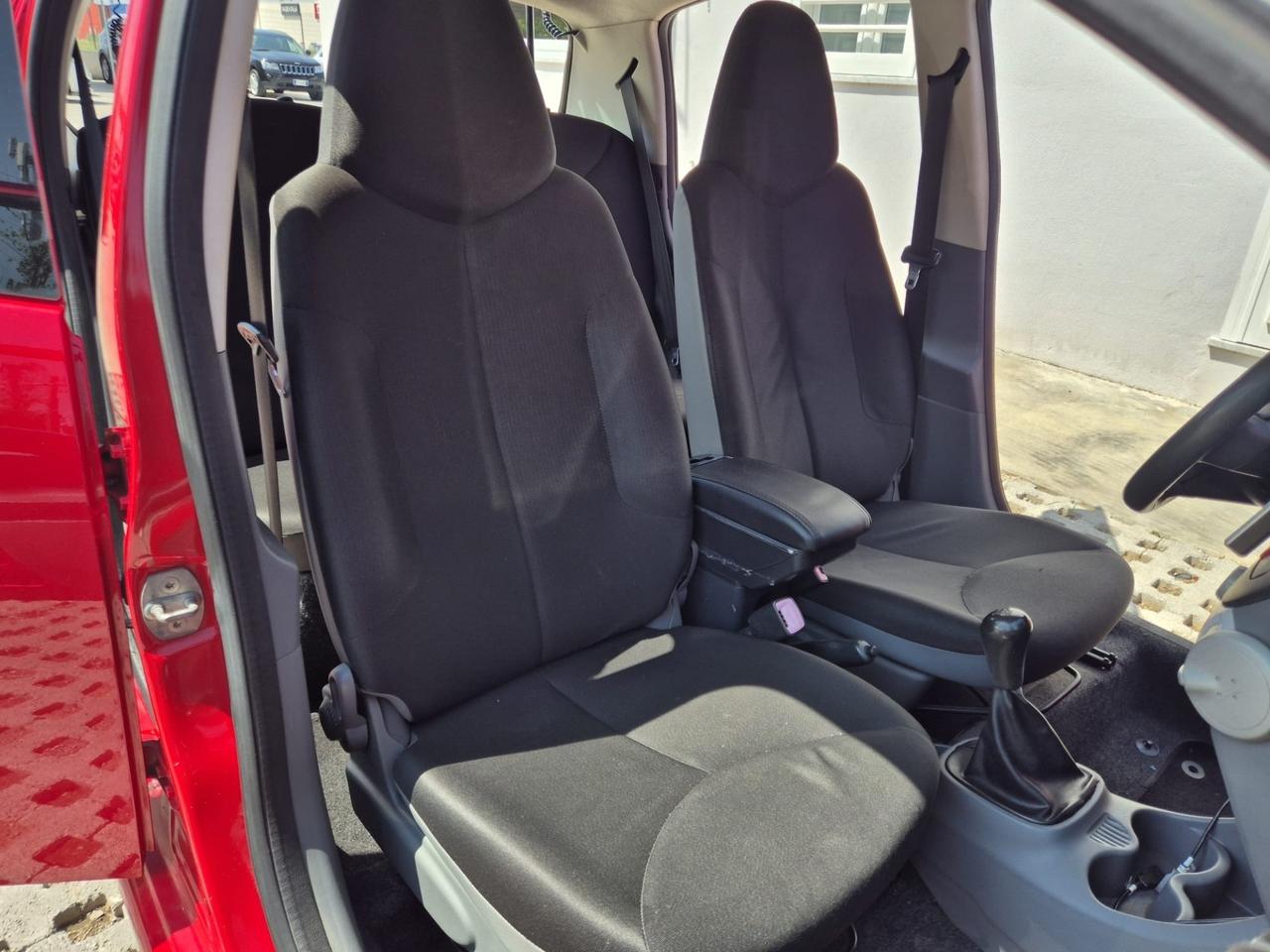 Toyota Aygo 1.0 12V VVT-i 5 porte Sol
