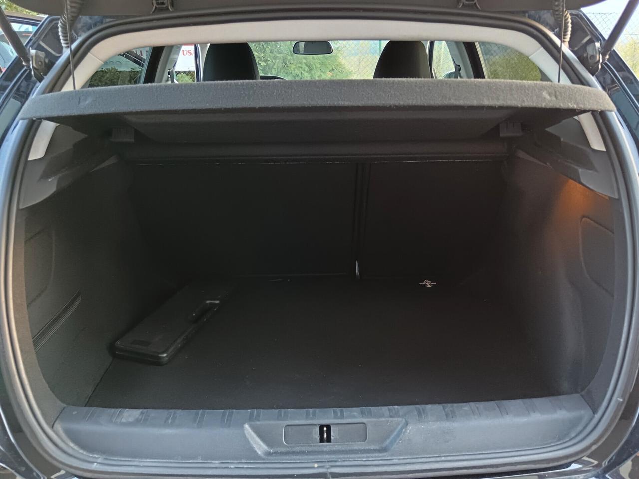 Peugeot 308 1.6 BLUEHDI 120CV NEOPATENTATI