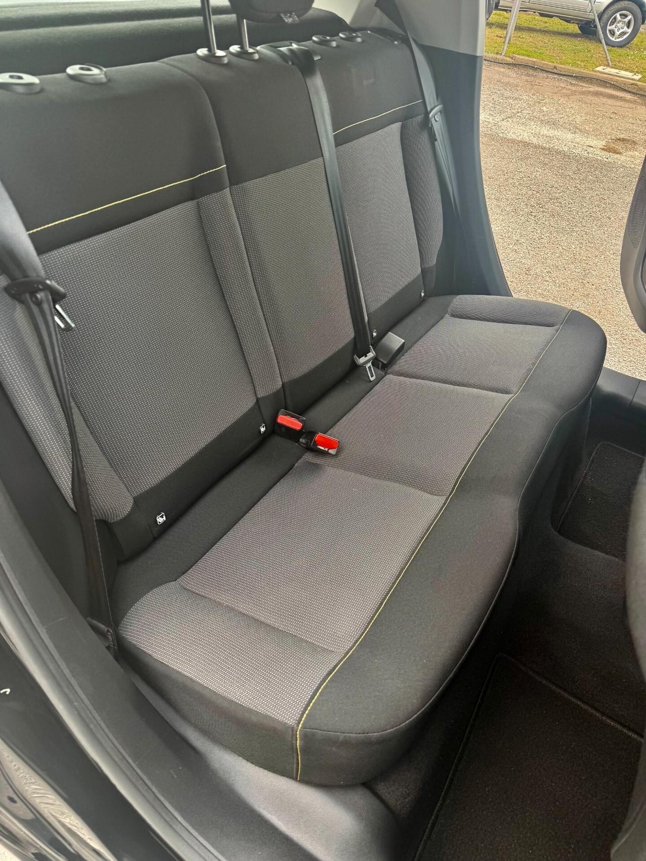 " UNA CHICCA " Citroen C3 PureTech 82 Feel