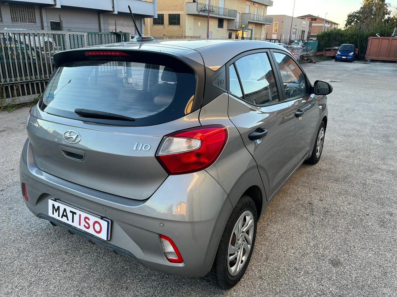 Pacchetto 2 auto incidentate : AYGO X - Hyundai I10