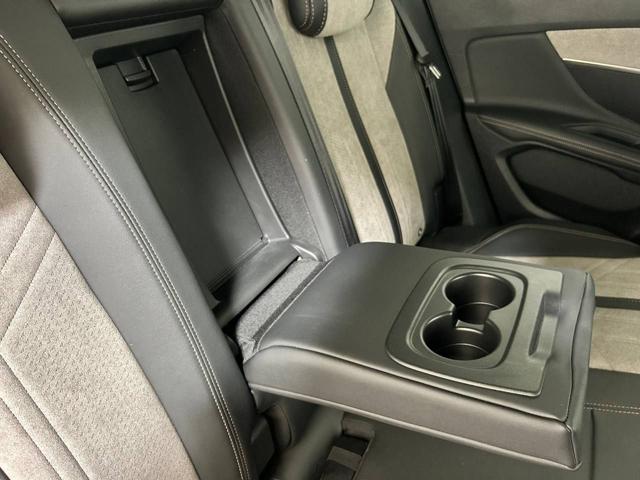 PEUGEOT 3008 Hybrid4 300 e-EAT8 GT