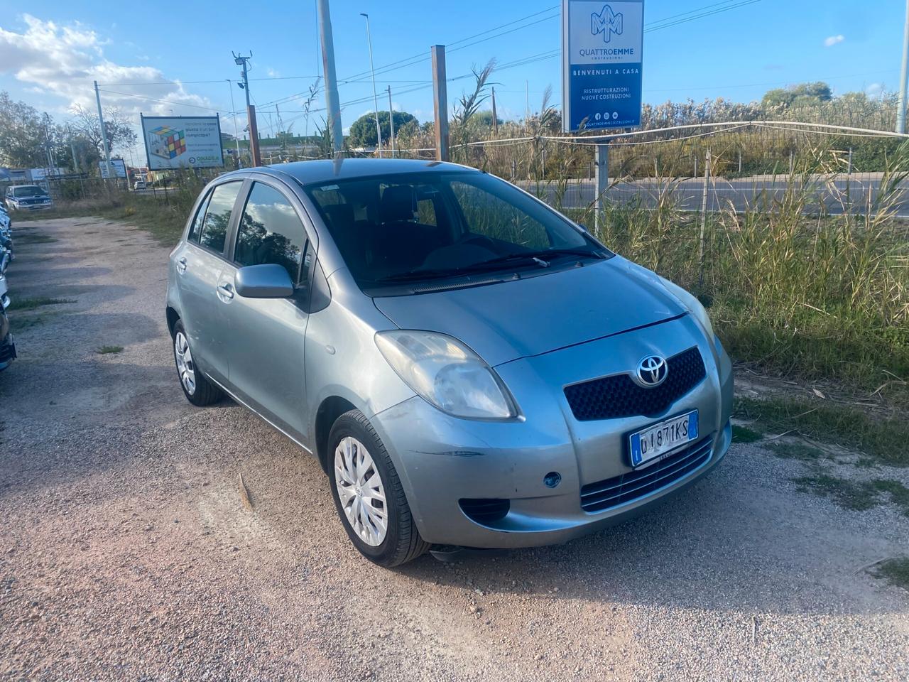 TOYOTA YARIS 1.0 152.000 KM ADATTA NEOPATENTATI