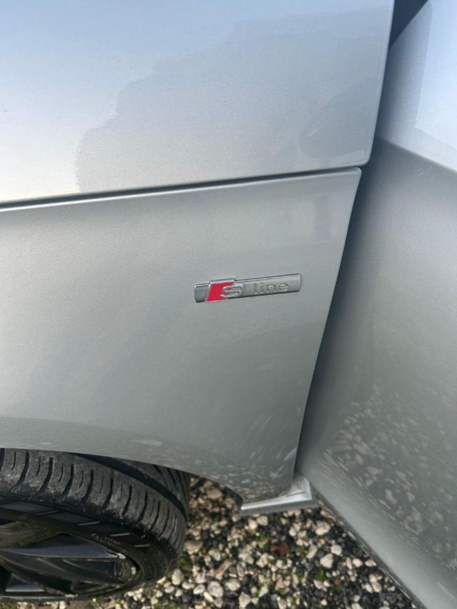 AUDI A1 1.6 TDI S line edition plus