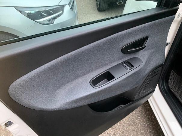 Lancia Ypsilon 1.0 FireFly 5 porte S&S Hybrid Ecochic Silver