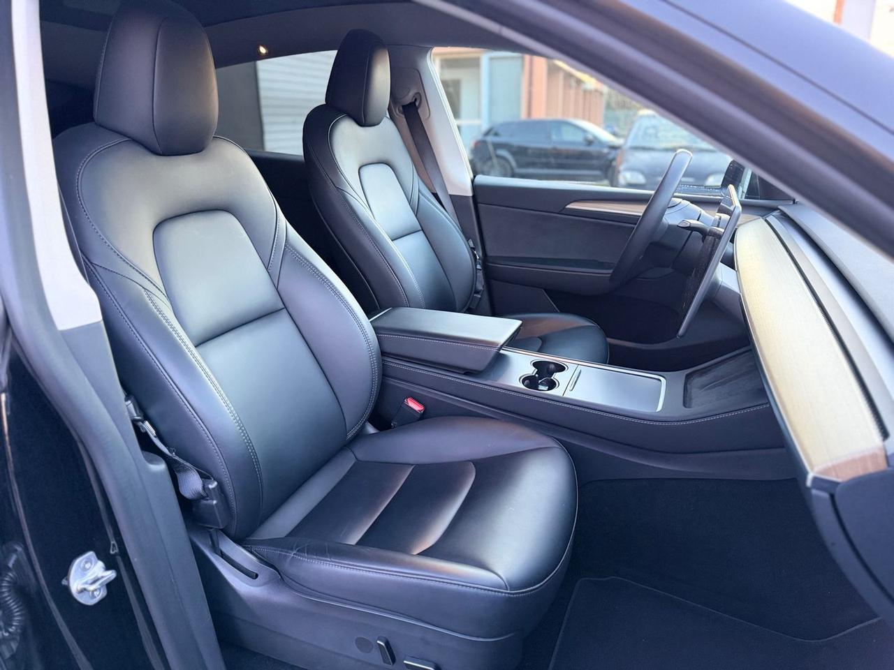 Tesla Model Y Maximum Range / Premium #9286