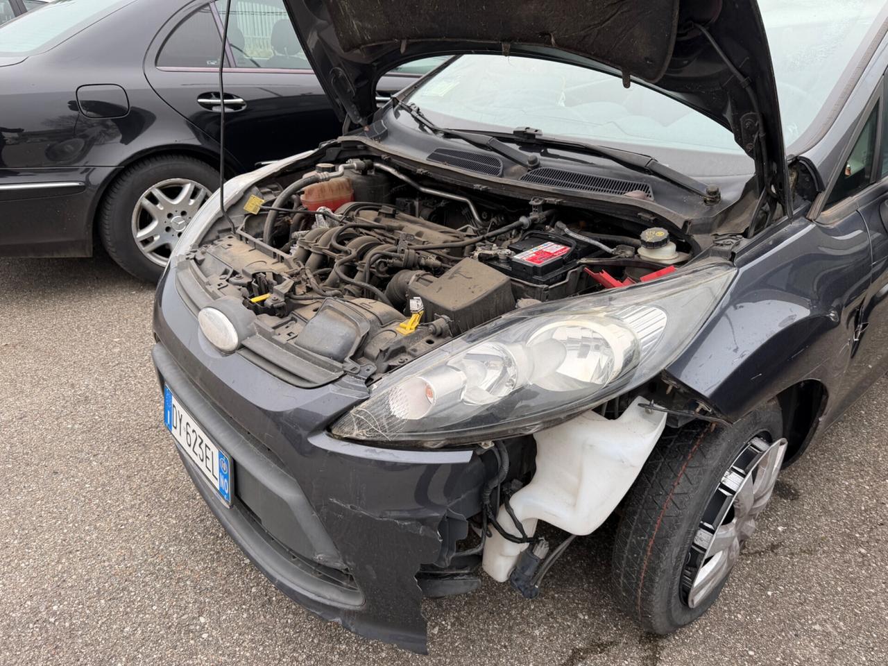 Ford Fiesta 1.2 benzina euro5a 82CV incidentato