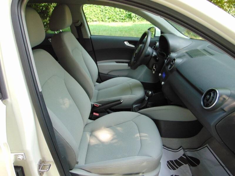 AUDI A1/S1 A1 SPB 1.6 TDI S tronic Attraction