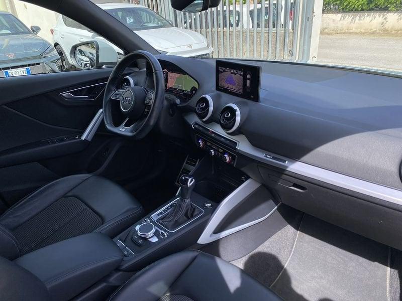 Audi Q2 S Line interno ed esterno 2.0 TDI 150CV S-Tronic 35