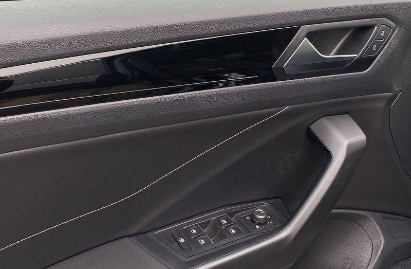 Volkswagen T-Roc R-Line 2.0 TDI 150CV DSG