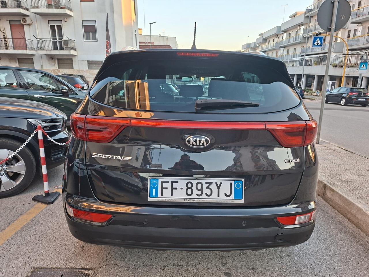 Kia Sportage 1.7 CRDI 2WD Cool * Pelle * Navi * Garantita 12 Mesi