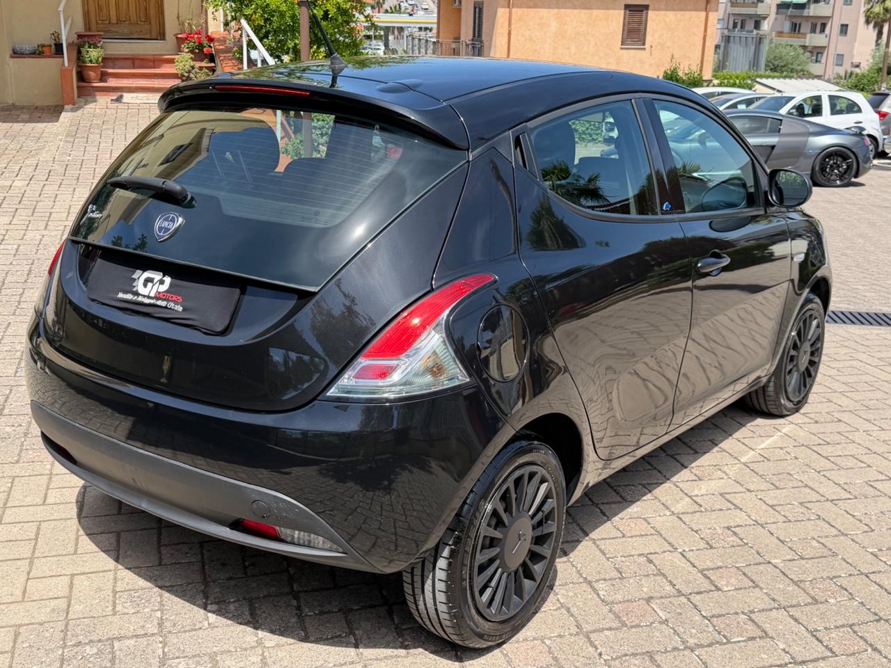 Lancia Ypsilon 1.2 69 CV 5 porte Elefantino Blu