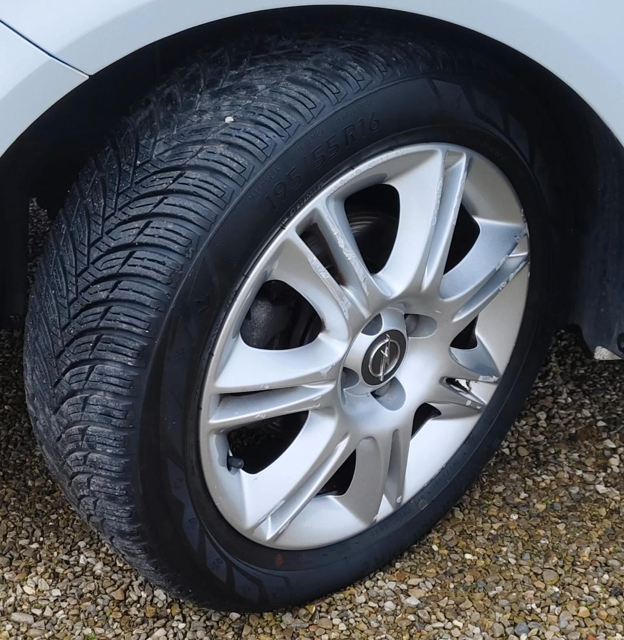 Opel Corsa 1.2 85CV 5 porte GPL-TECH Edition