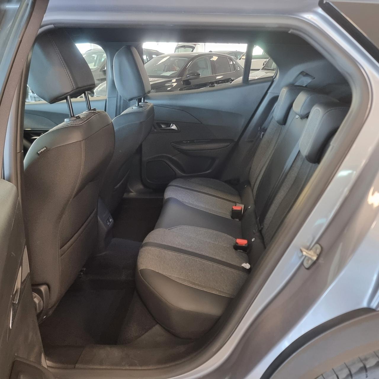 PEUGEOT 2008 ALLURE 1.2 Bz 130cv cambio automatico EAT8 Euro 6E