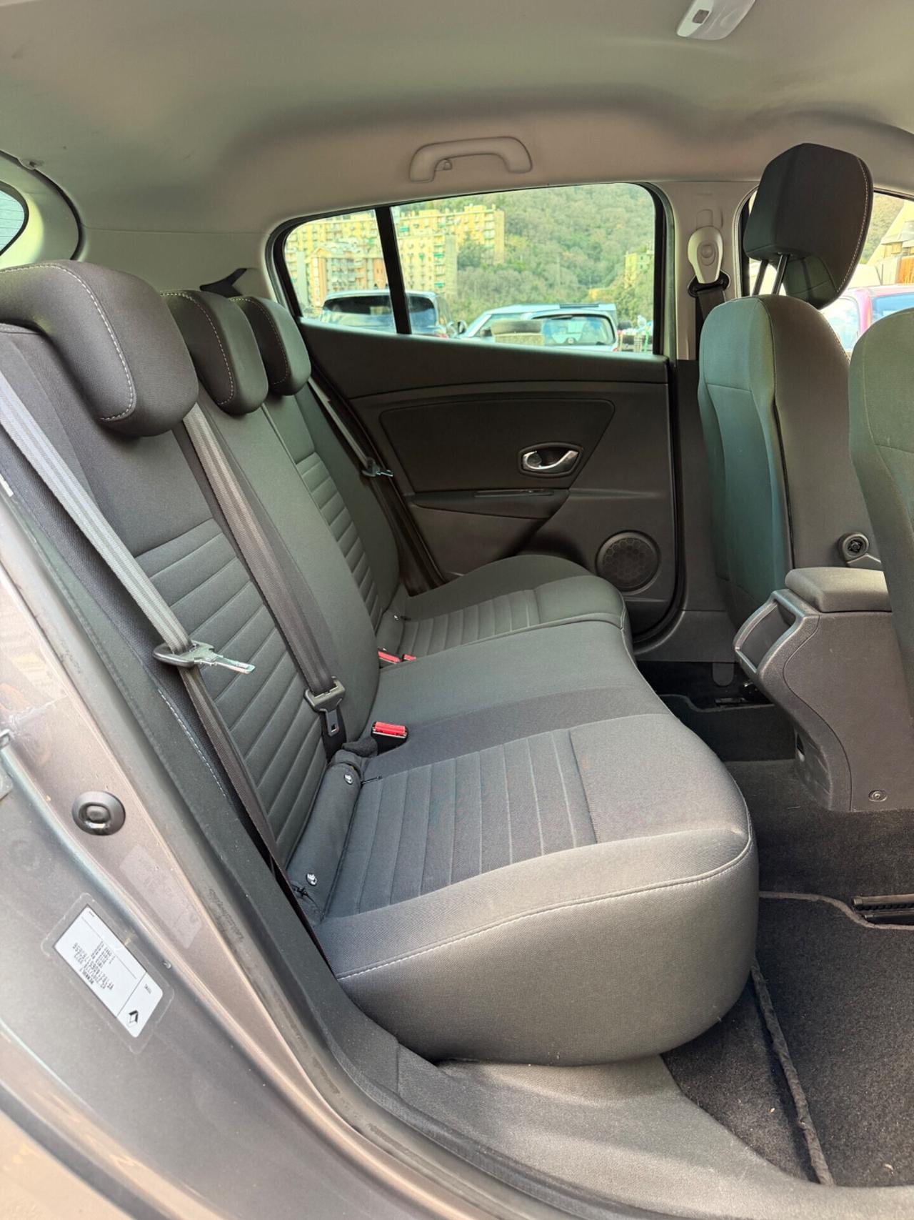 Renault Megane 1.5 dCi 110CV - EURO 6