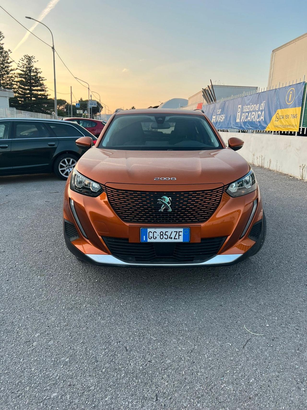 Peugeot 2008 motore elettrico 136 CV Allure