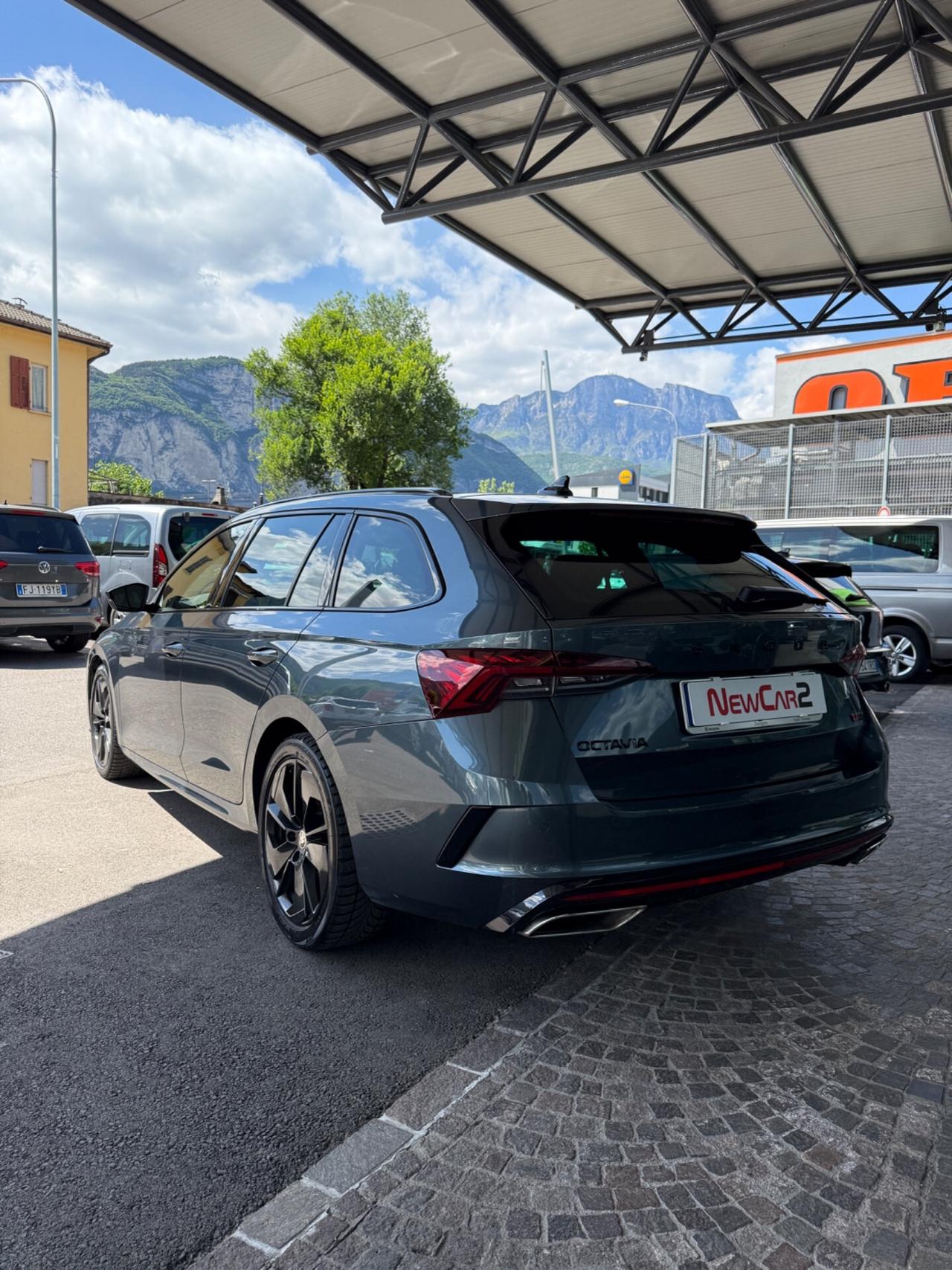 SKODA OCTAVIA 2.0 TDI EVO SCR 200 CV DSG 4x4 Wagon RS