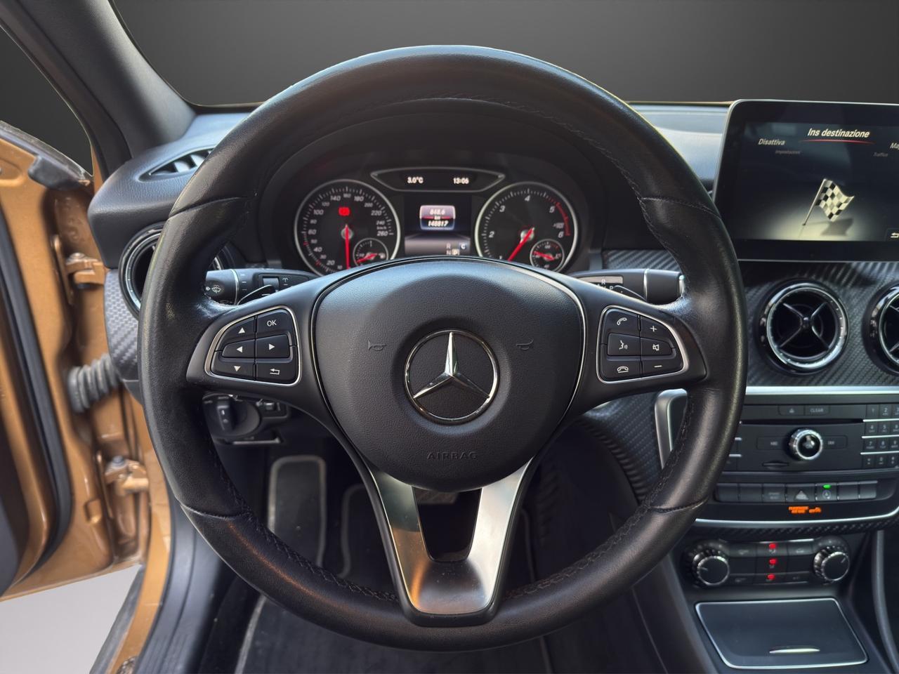 Mercedes-benz GLA 200 d Business