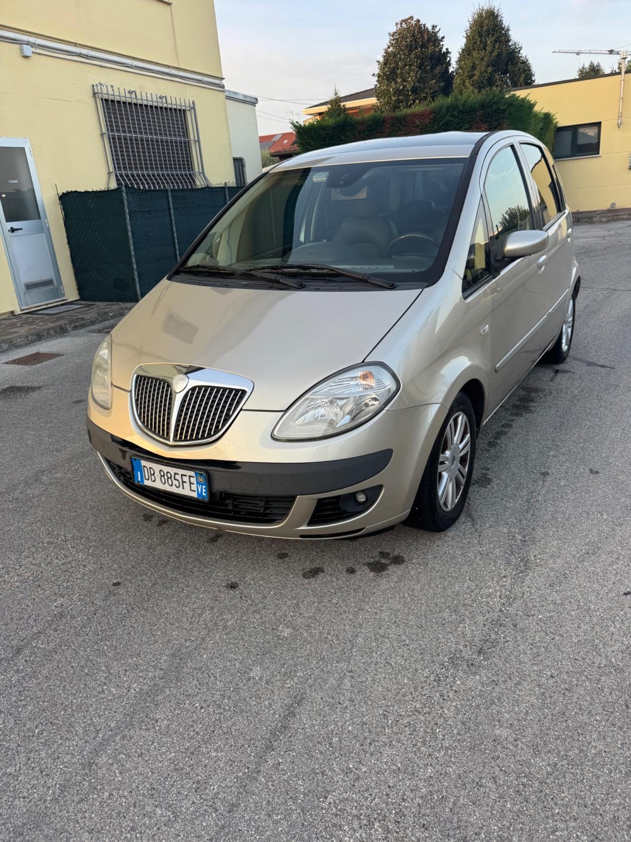 Lancia MUSA 1.4 16V Platino GPL