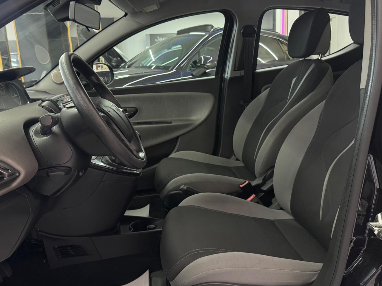 Lancia Ypsilon 1.2 GPL Ecochic Gold