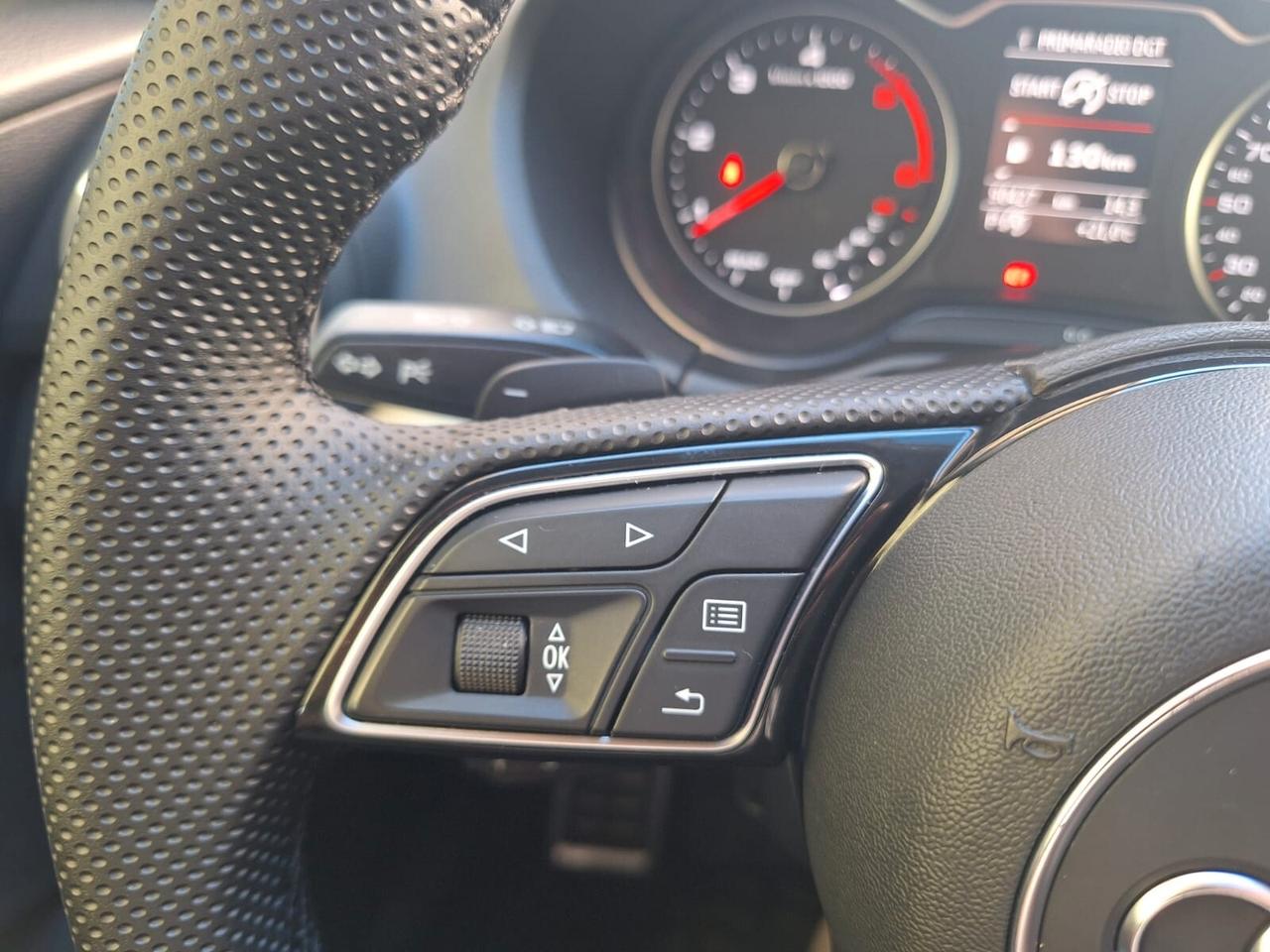 Audi Q2 30 TDI S tronic Identity Black