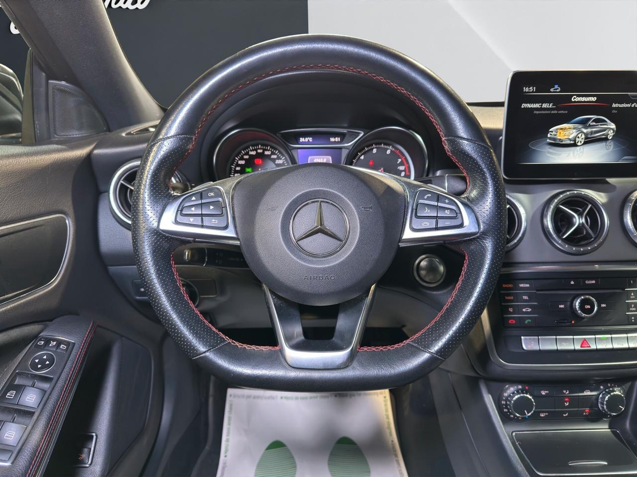 Mercedes-benz CLA 200 Premium
