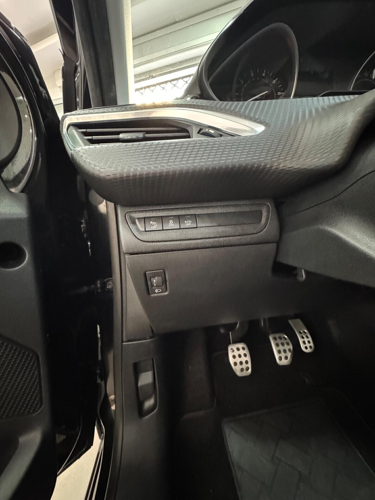 Peugeot 208 PureTech Turbo 110 S&S 5 porte GT Line